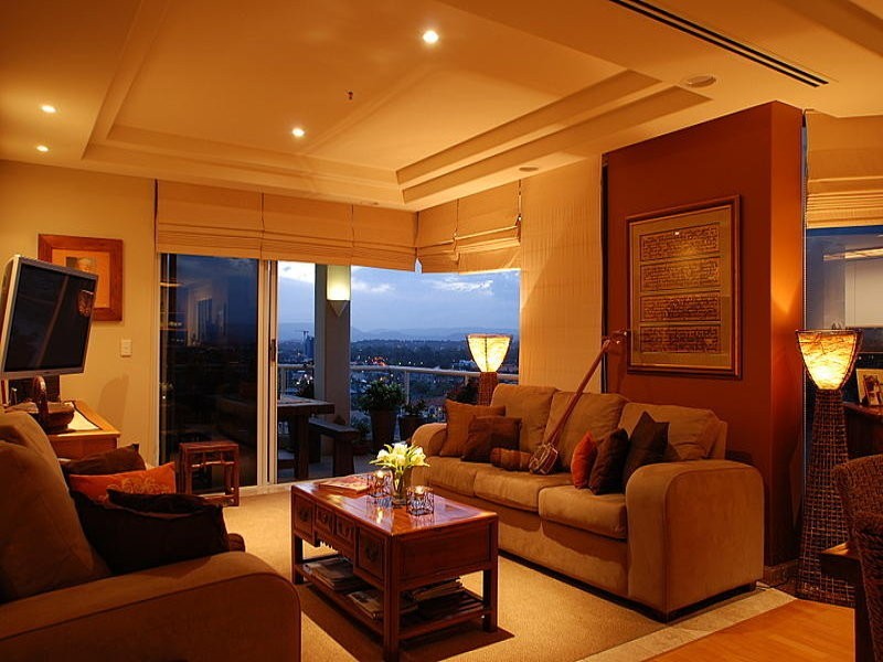 20 Riverview Parade, Surfers Paradise QLD 4217