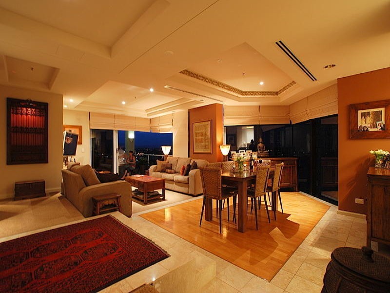 20 Riverview Parade, Surfers Paradise QLD 4217