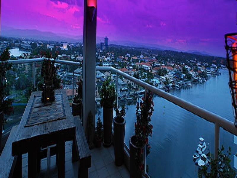 20 Riverview Parade, Surfers Paradise QLD 4217