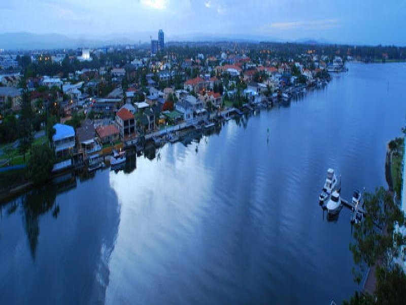 20 Riverview Parade, Surfers Paradise QLD 4217