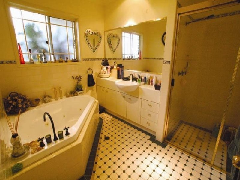 76 Skyline Terrace, Burleigh Heads QLD 4220