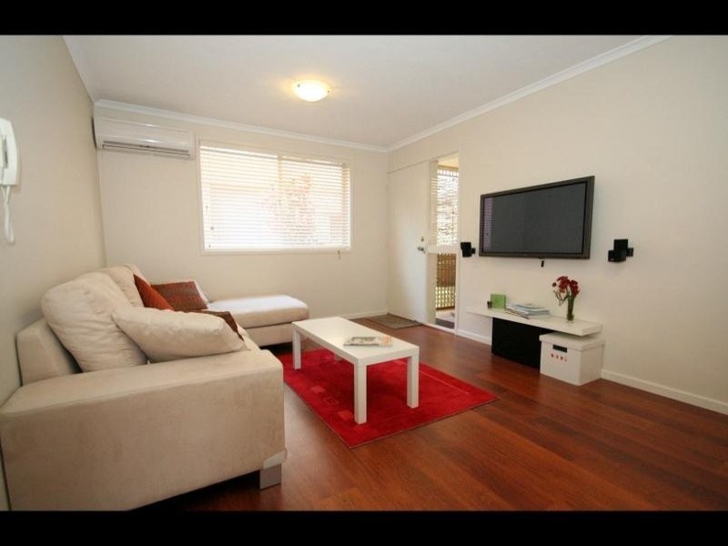 2/6 Stephens Street, Burleigh Heads QLD 4220