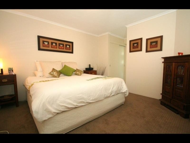 2/6 Stephens Street, Burleigh Heads QLD 4220