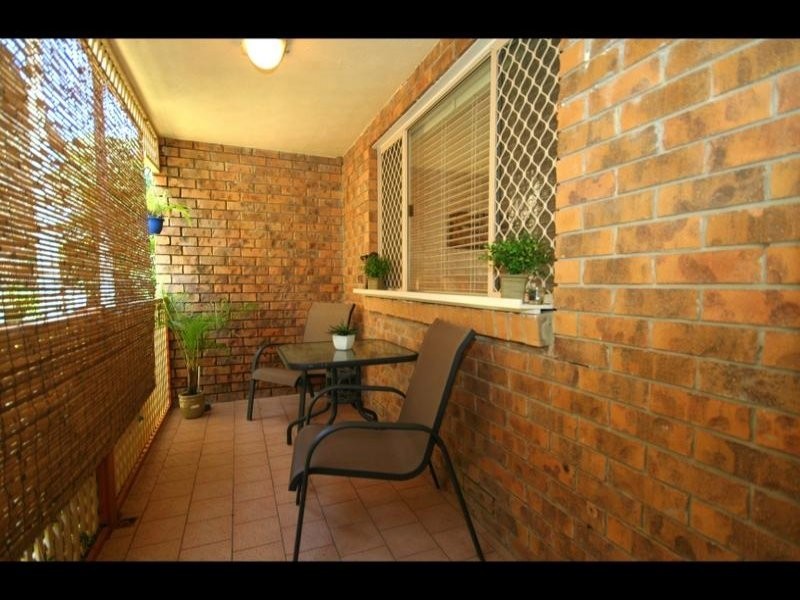 2/6 Stephens Street, Burleigh Heads QLD 4220