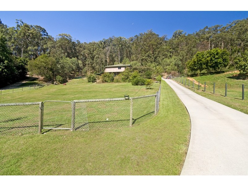128 Valley Drive, Tallebudgera QLD 4228