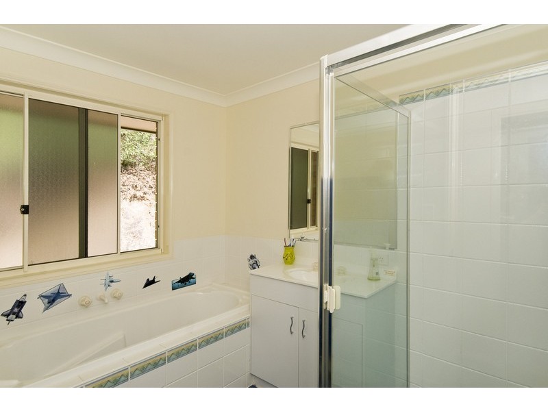 128 Valley Drive, Tallebudgera QLD 4228