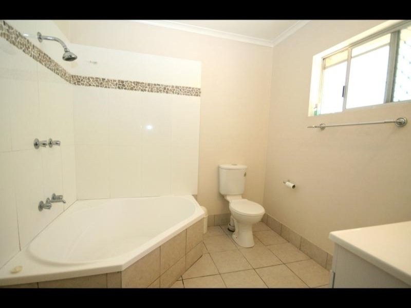 1 / 42 West Burleigh Road, Burleigh Heads QLD 4220
