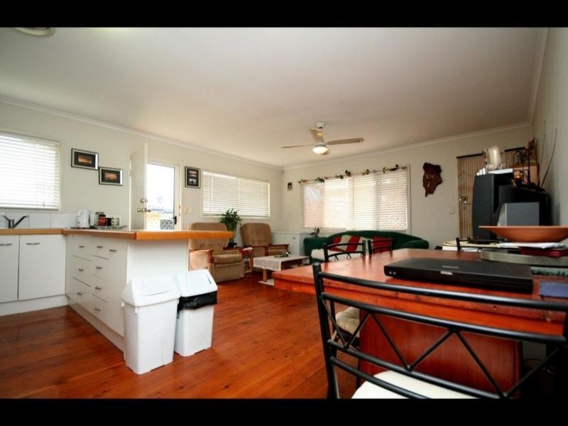 2 / 42 West Burleigh Road, Burleigh Heads QLD 4220