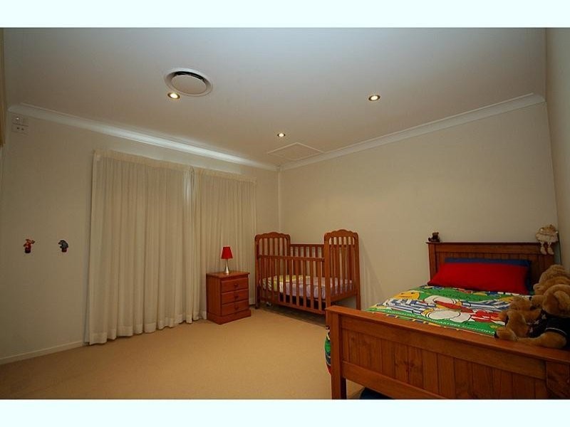 33 Dolphin Ave, Mermaid Beach QLD 4218