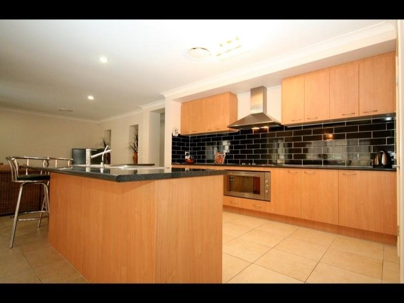 10 Koolang Crescent, Reedy Creek QLD 4227