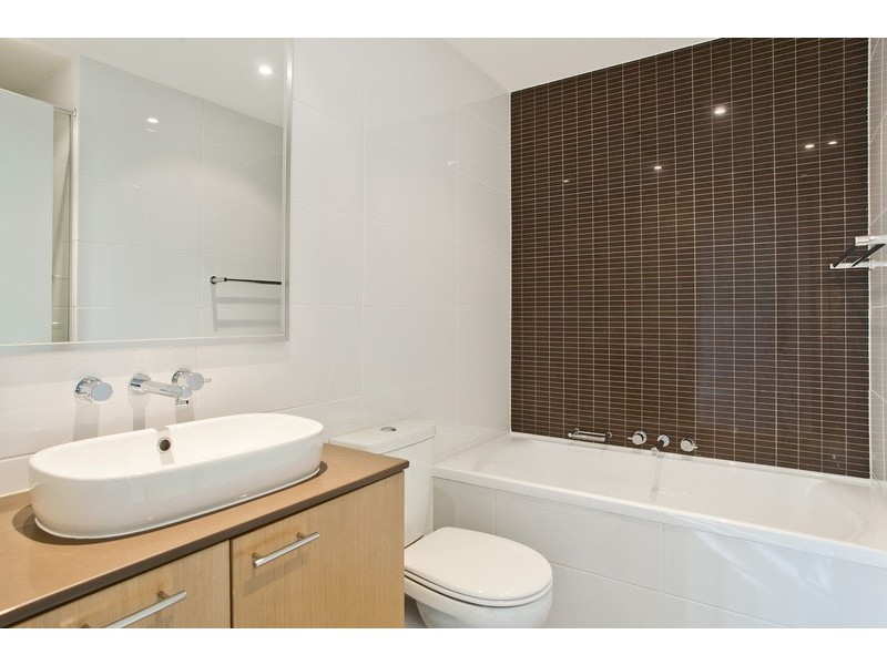 *LEASED* 202/88 Rider Blvd, Rhodes NSW 2138