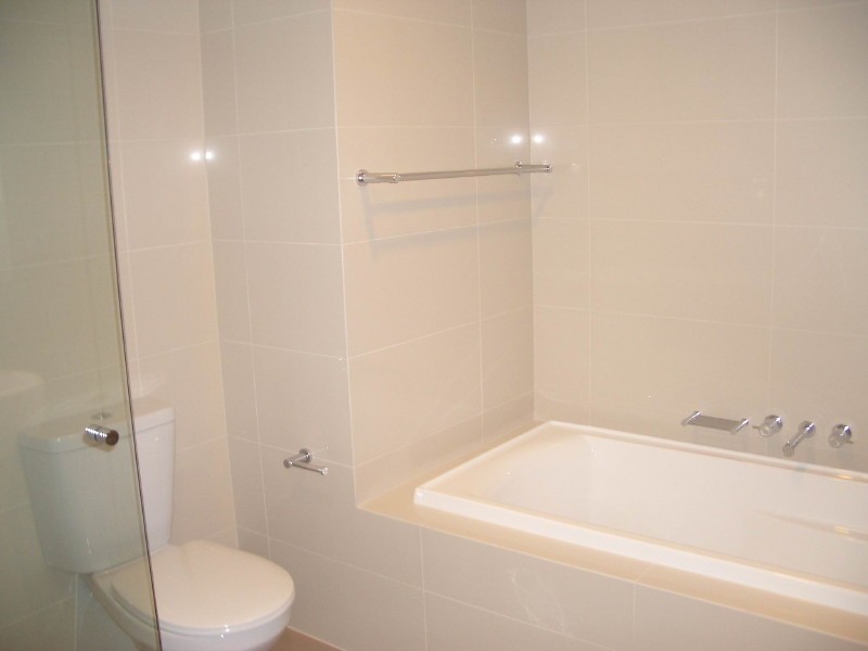 *LEASED* 202/10 Jean Wailes Ave, Rhodes NSW 2138