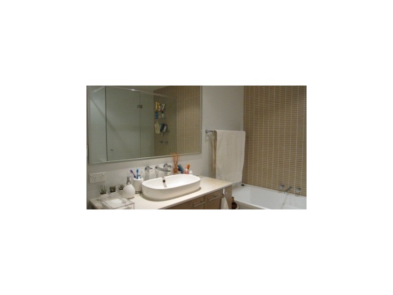 *LEASED* 205/88 Rider Boulevard, Rhodes NSW 2138