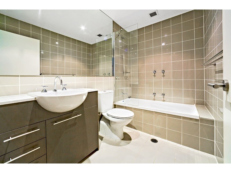 *LEASED* 204/1 Jean Wailes Avenue, Rhodes NSW 2138
