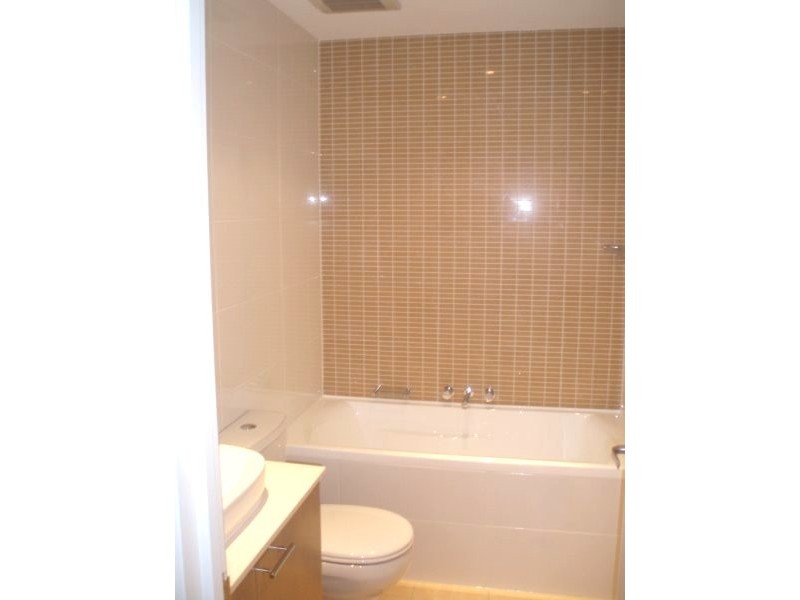 *LEASED* 305/88 Rider Blvd, Rhodes NSW 2138