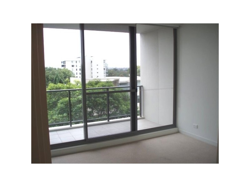 *LEASED* 305/88 Rider Blvd, Rhodes NSW 2138
