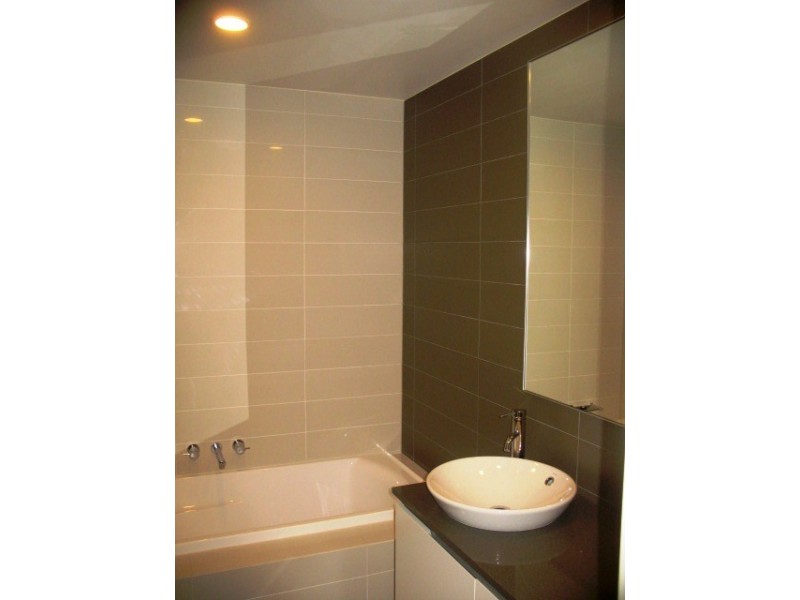 *LEASED* 305/78 Rider Boulevard, Rhodes NSW 2138