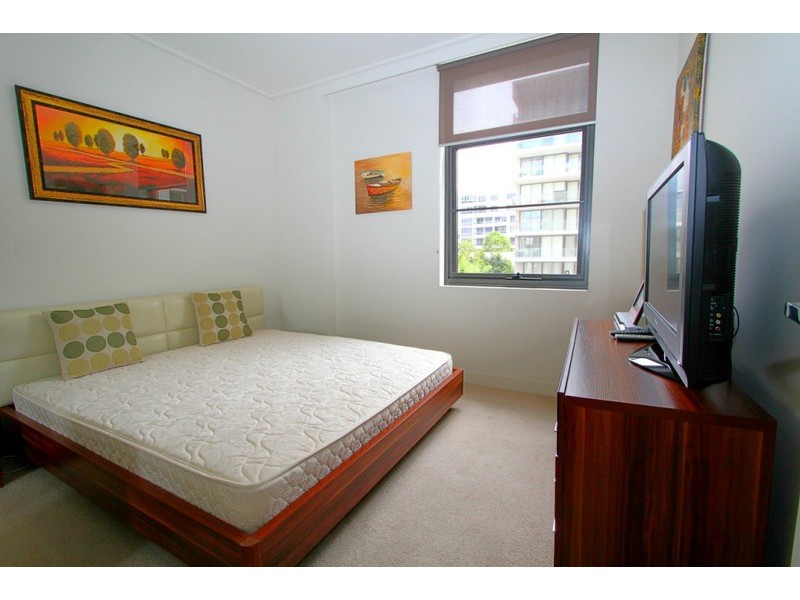 302/19 Shoreline Drive, Rhodes NSW 2138