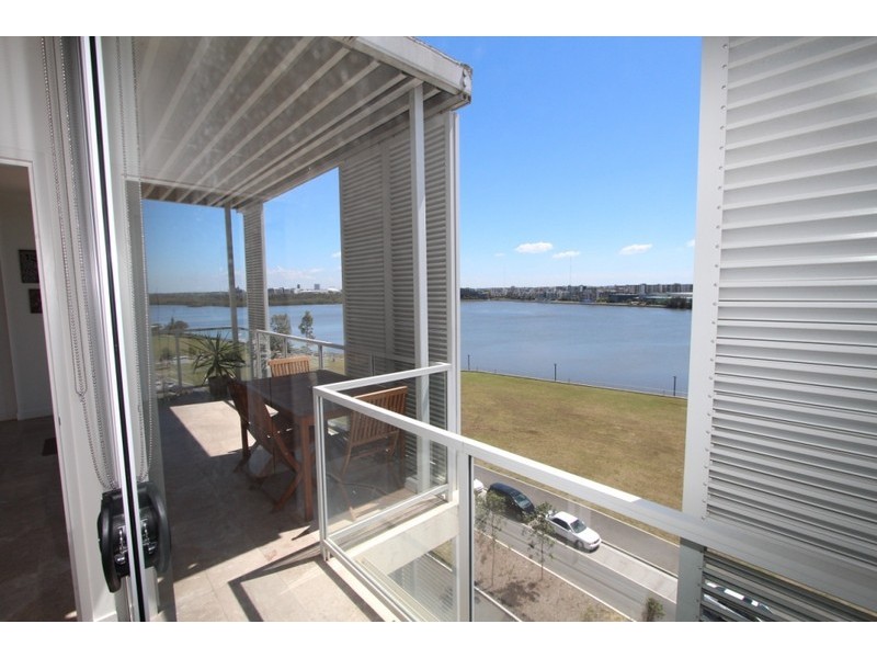 *LEASE* G502/10-16 Marquet Street, Rhodes NSW 2138