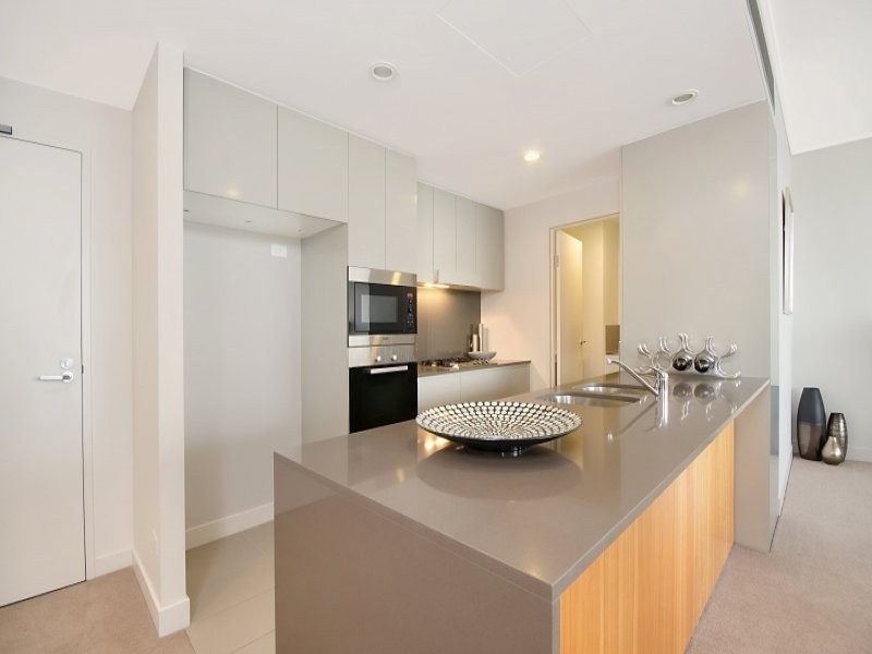 12 Jean Wailes Ave, Rhodes NSW 2138