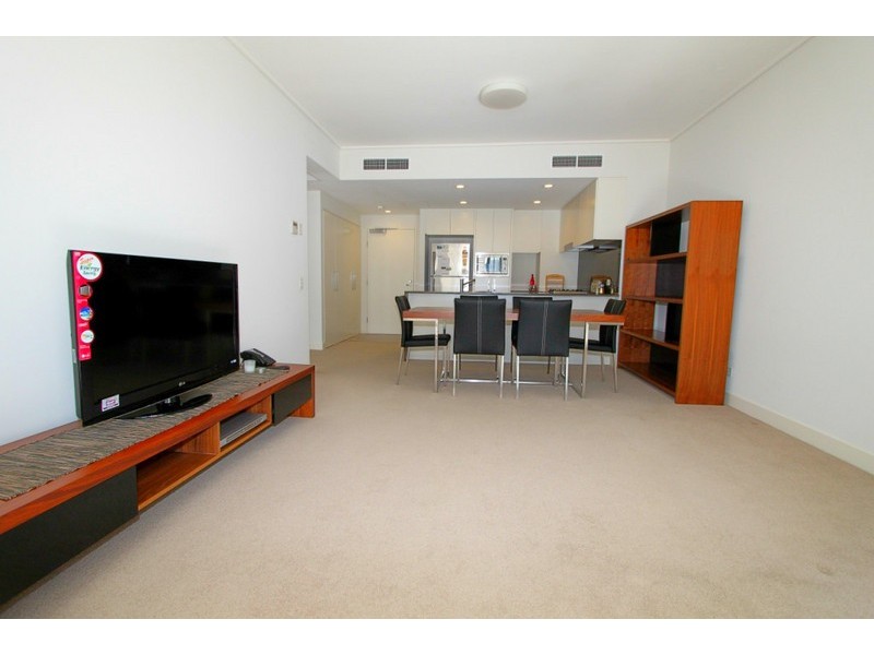 *LEASED* 501/78 Rider Boulevard, Rhodes NSW 2138