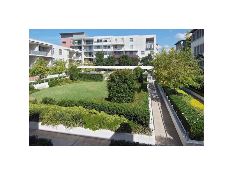 7 Lewis Ave, Rhodes NSW 2138