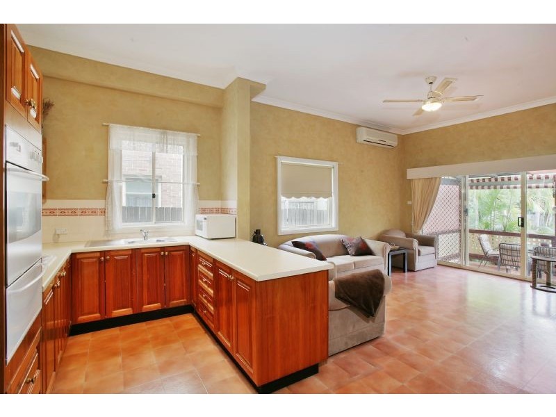 6 Mackenzie St, Concord West NSW 2138