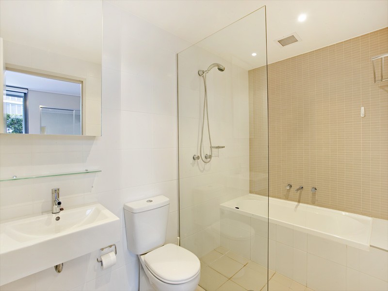 9 Jean Wailes Ave, Rhodes NSW 2138