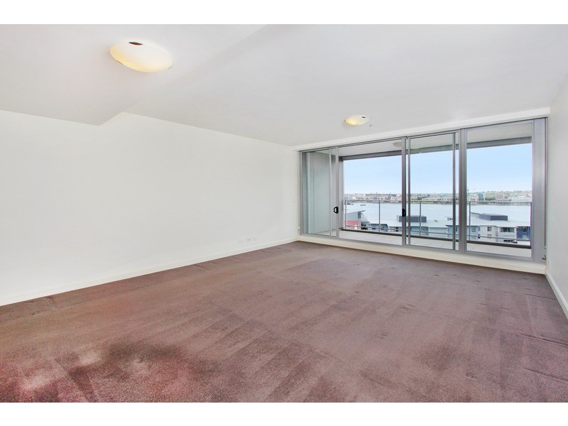 701/2 Rider Blvd, Rhodes NSW 2138