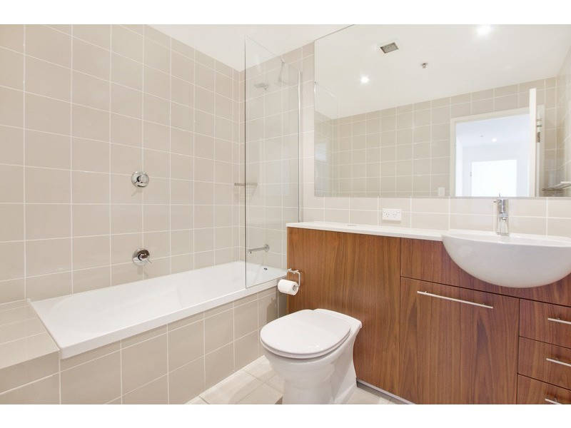701/2 Rider Blvd, Rhodes NSW 2138
