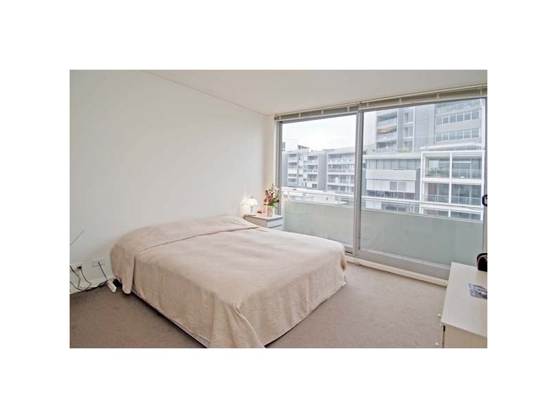 402/2 Shoreline Drive, Rhodes NSW 2138