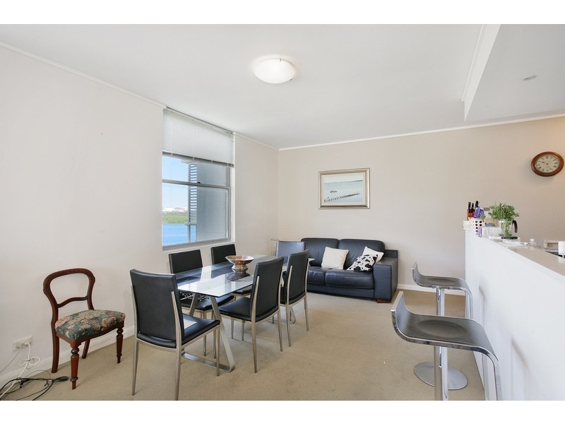 402/2 Shoreline Drive, Rhodes NSW 2138