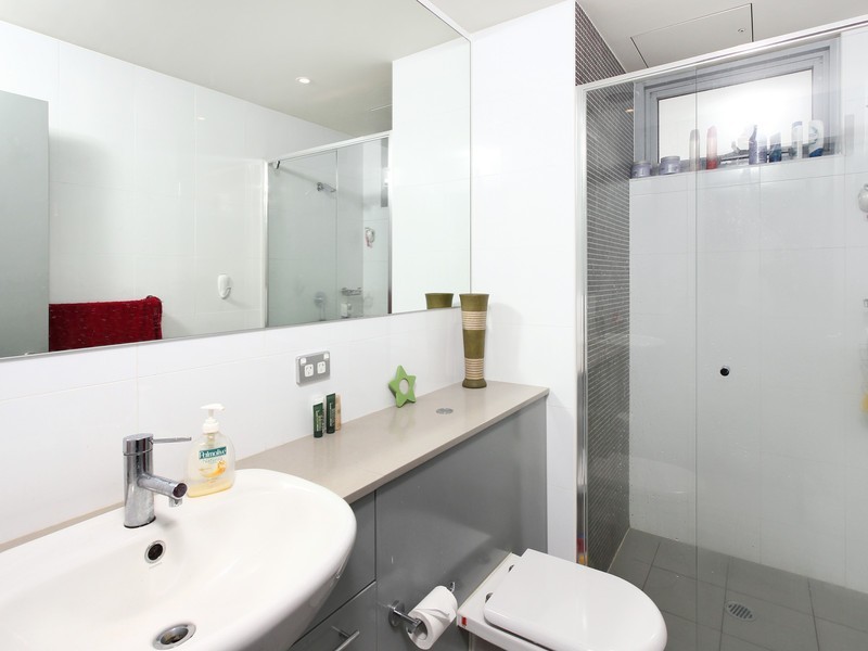 704/2 Walker St, Rhodes NSW 2138