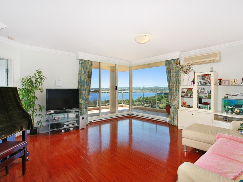 707/8 Wentworth Drive, Liberty Grove NSW 2138