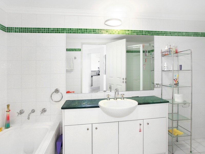 707/8 Wentworth Drive, Liberty Grove NSW 2138