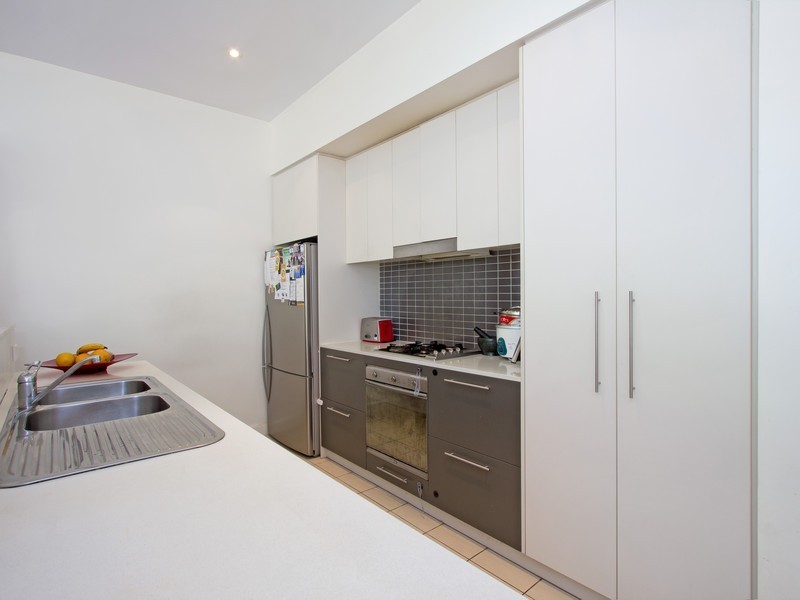 102/13 Shoreline Drive, Rhodes NSW 2138