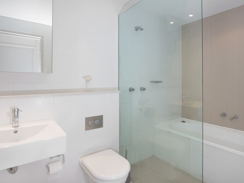 404/2 Lewis Ave, Rhodes NSW 2138