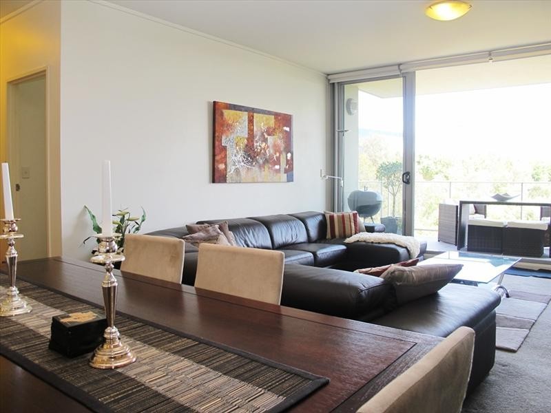 304/2 Shoreline Drive, Rhodes NSW 2138