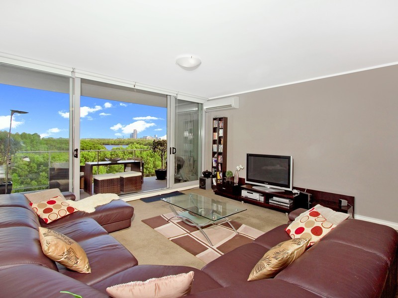 304/2 Shoreline Drive, Rhodes NSW 2138