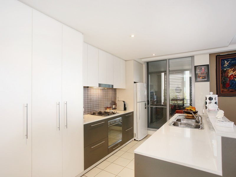 202/1 Jean Wailes Ave, Rhodes NSW 2138