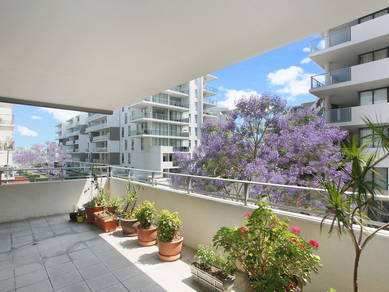 202/1 Jean Wailes Ave, Rhodes NSW 2138