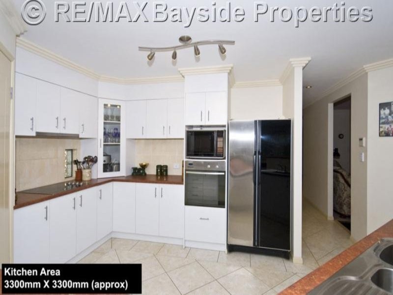 7 Kimbolton Dr, Redland Bay QLD 4165