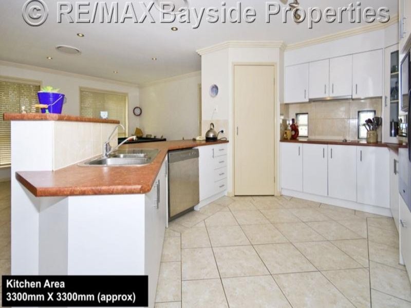 7 Kimbolton Dr, Redland Bay QLD 4165