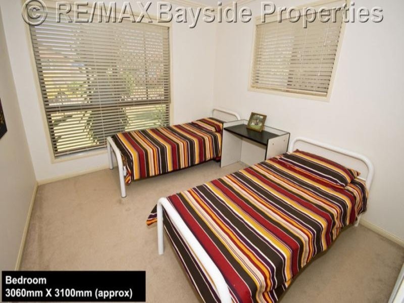 7 Kimbolton Dr, Redland Bay QLD 4165