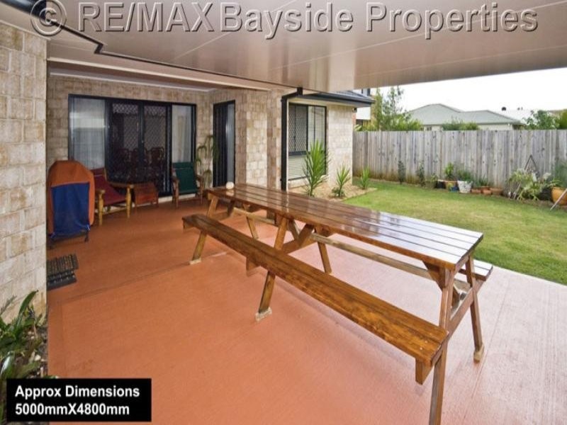 7 Kimbolton Dr, Redland Bay QLD 4165