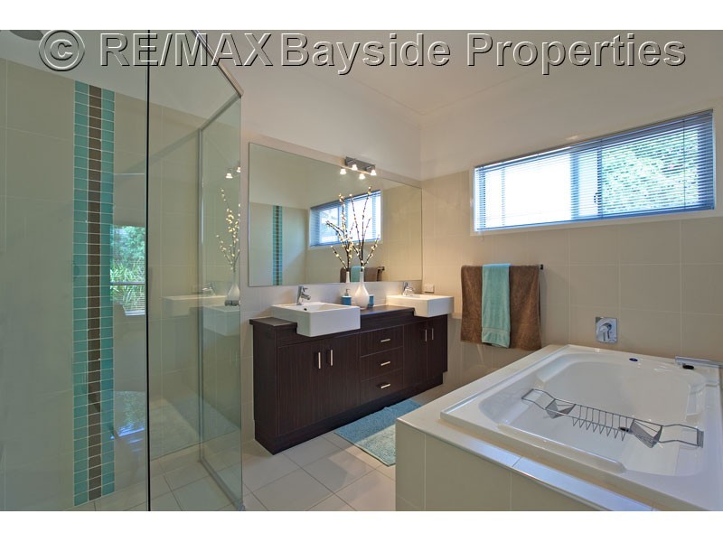 20 Yorston Place, Ormiston QLD 4160