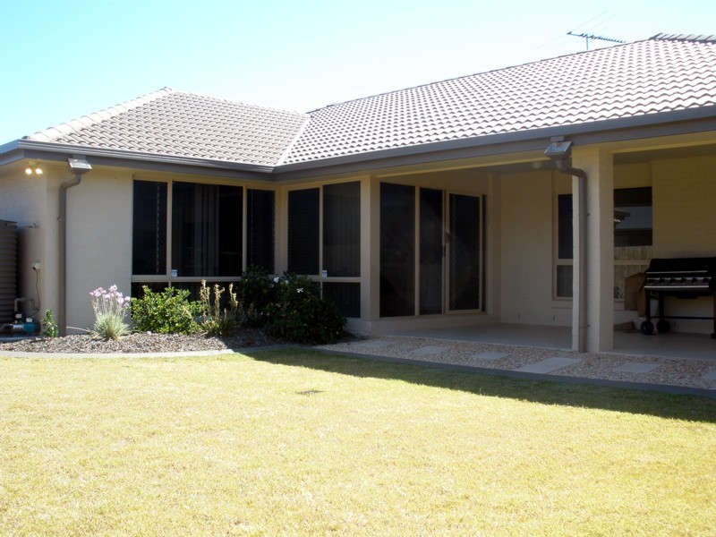 5 Forrest, Redland Bay QLD 4165