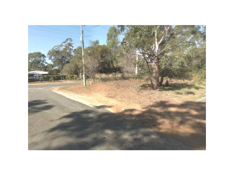 2 Kurrajong Rd, Russell Island QLD 4184