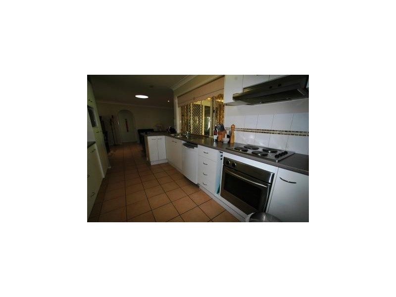 25 Fryar Street, Victoria Point QLD 4165