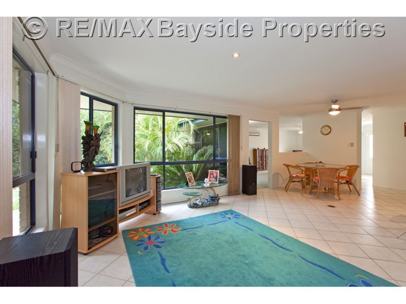 17 Grevillea Street, Redland Bay QLD 4165